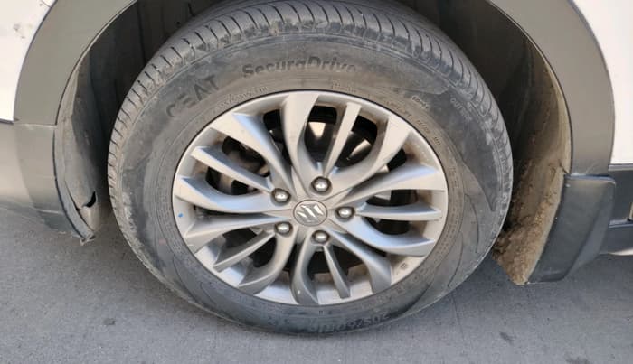 2016 Maruti S Cross ZETA 1.3, Diesel, Manual, 1,08,000 km, tyre