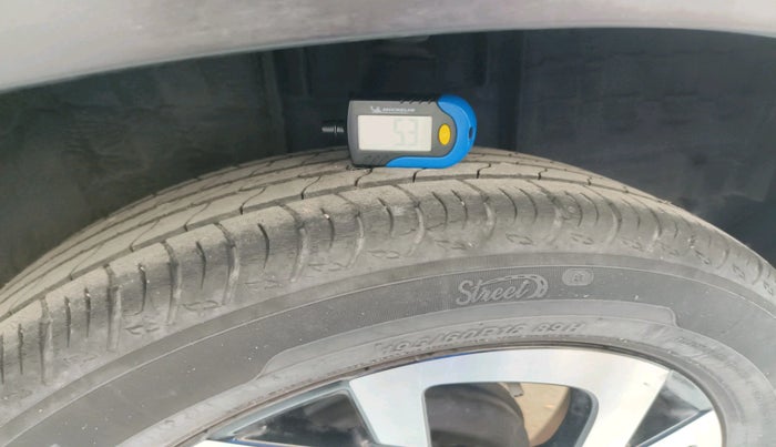 2021 Nissan MAGNITE XV MT, Petrol, Manual, 33,461 km, tyre