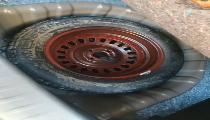 2021 Nissan MAGNITE XV MT, Petrol, Manual, 33,461 km, tyre