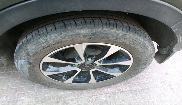 2020 Tata NEXON XZ PLUS PETROL, Petrol, Manual, 40,833 km, tyre