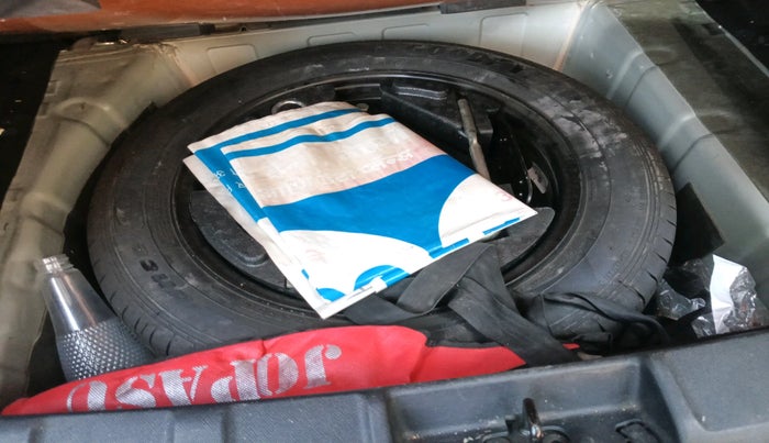 2020 Tata NEXON XZ PLUS PETROL, Petrol, Manual, 40,833 km, tyre