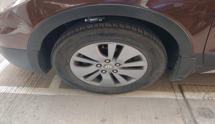 2016 Maruti S Cross ZETA 1.3, Diesel, Manual, 70,065 km, tyre