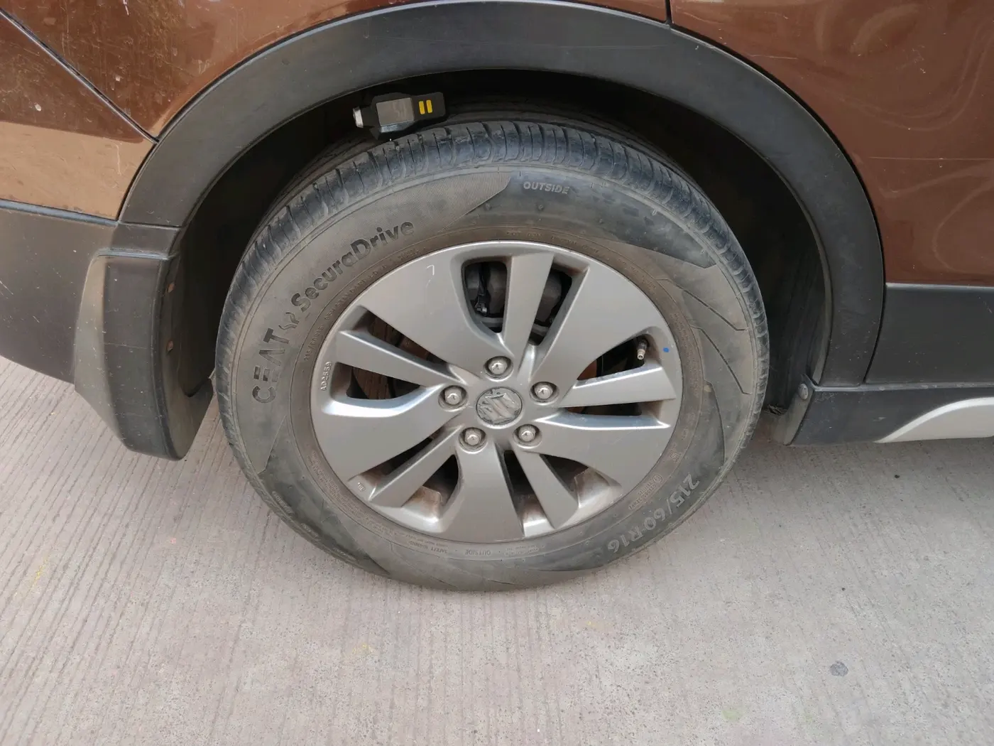 2016 Maruti S Cross ZETA 1.3, Diesel, Manual, 70,065 km, tyre