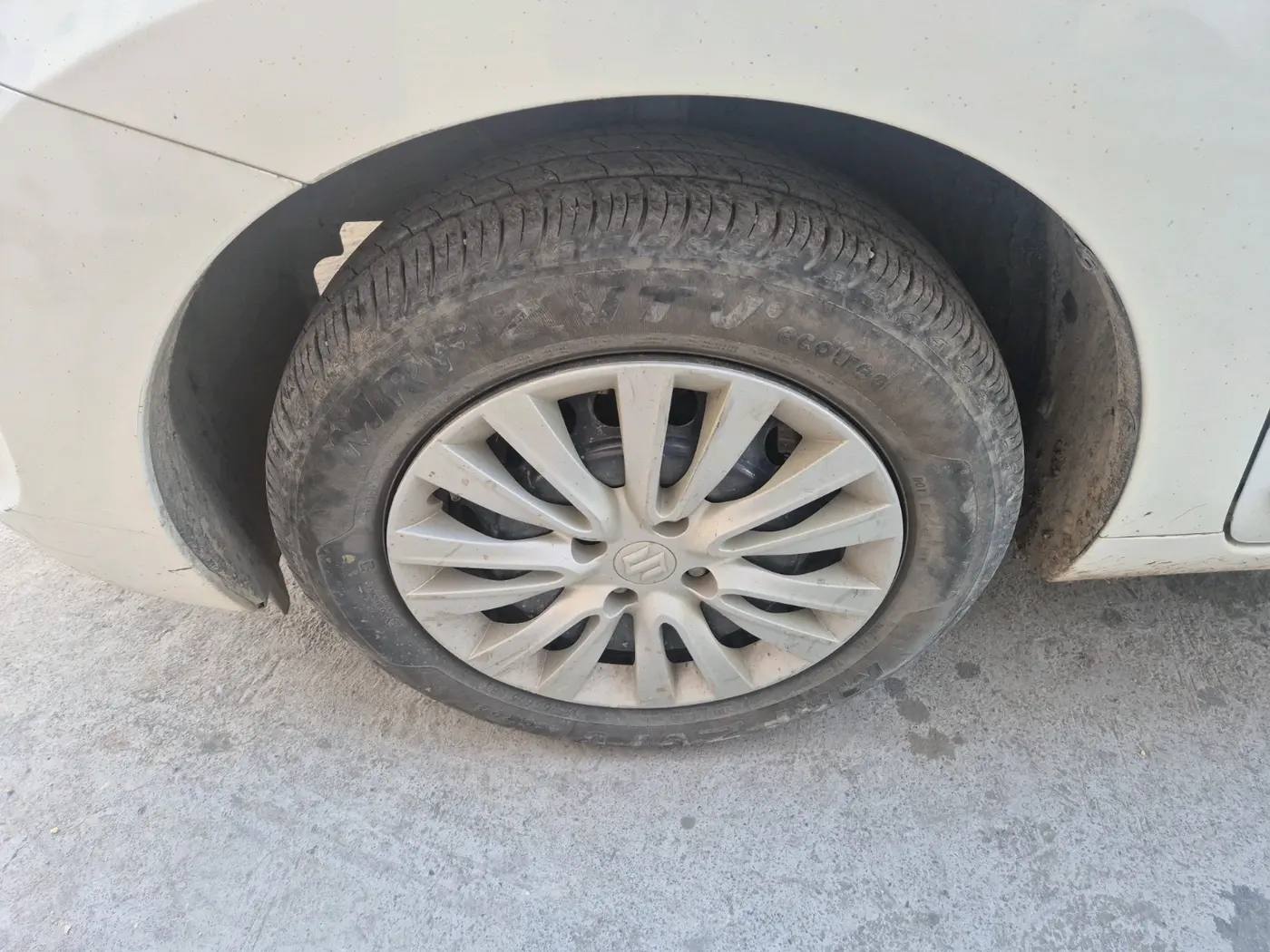 2020 Maruti Baleno DELTA PETROL 1.2, CNG, Manual, 73,487 km, tyre
