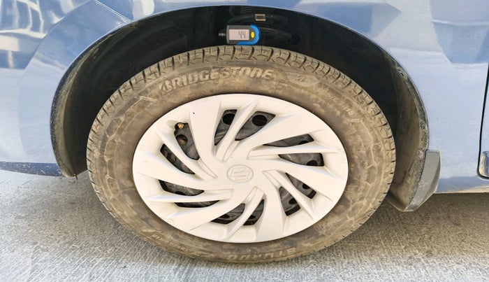 2021 Maruti Ertiga VXI CNG, CNG, Manual, 58,579 km, tyre