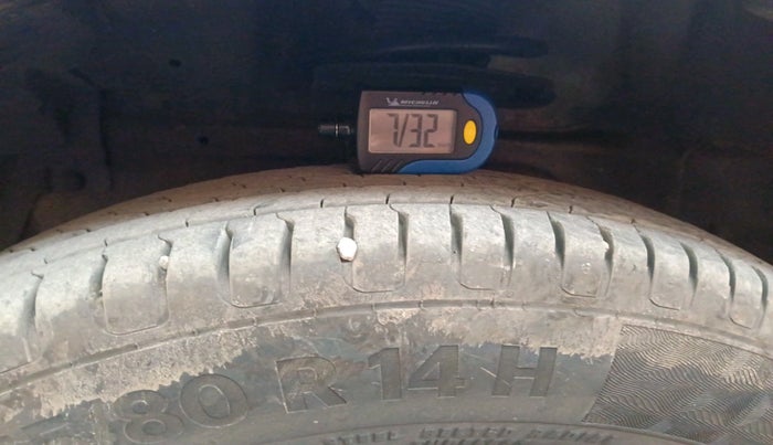 2014 Maruti Swift Dzire VXI, Petrol, Manual, 1,10,207 km, tyre