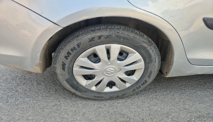 2012 Maruti Swift VXI, CNG, Manual, 96,662 km, tyre