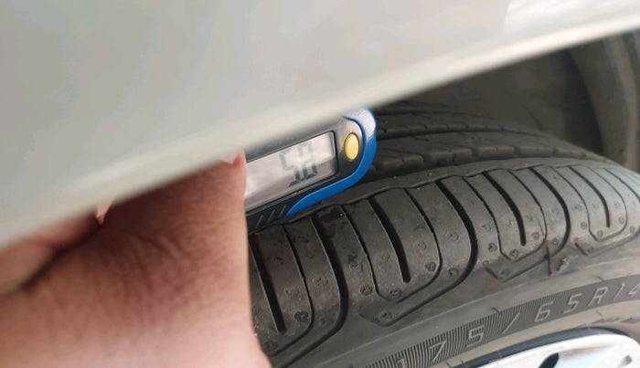 2012 Ford Figo ZXI 1.4 DIESEL, Diesel, Manual, 1,10,543 km, tyre