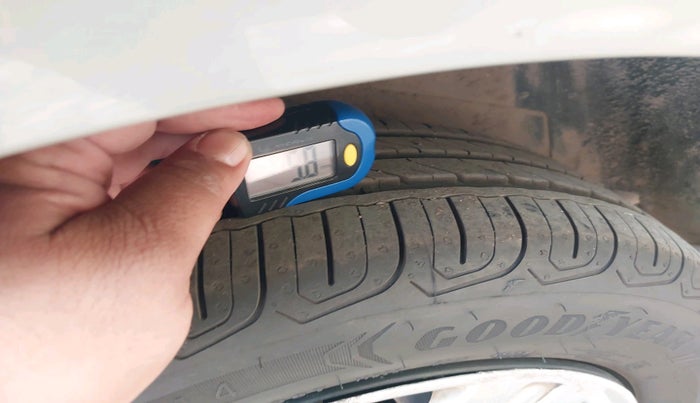 2012 Ford Figo ZXI 1.4 DIESEL, Diesel, Manual, 1,10,543 km, tyre