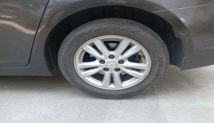 2017 Chevrolet Cruze LTZ AT, Diesel, Automatic, 90,728 km, tyre