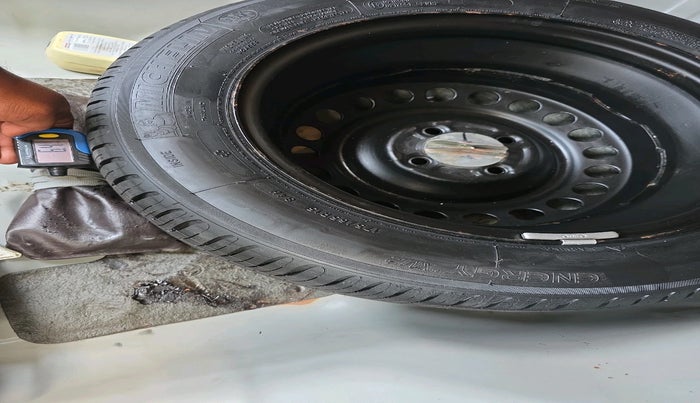 2019 Honda City 1.5L I-VTEC V MT, Petrol, Manual, 1,02,371 km, tyre