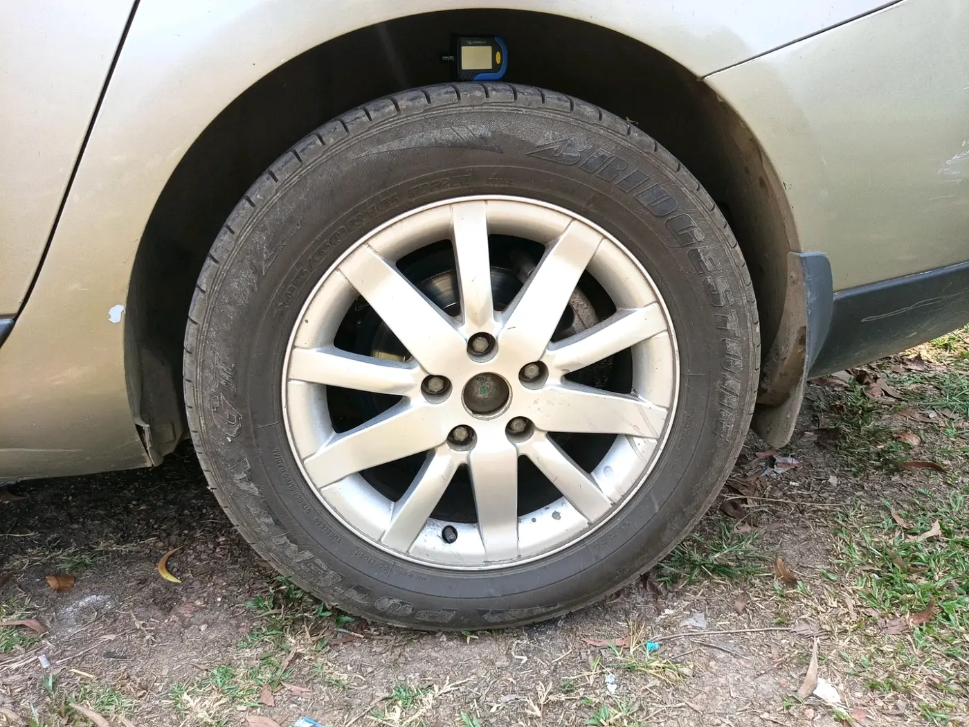 2012 Renault Fluence 1.5 E2, Diesel, Manual, 1,33,831 km, tyre