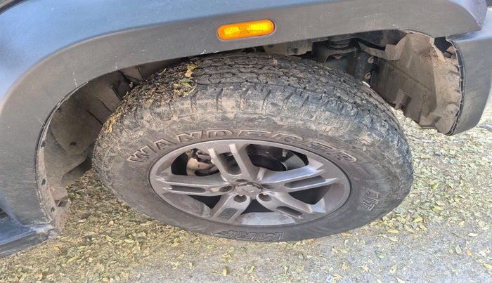 2024 Mahindra Thar LX D HT 2WD MT, Diesel, Manual, 60,961 km, tyre