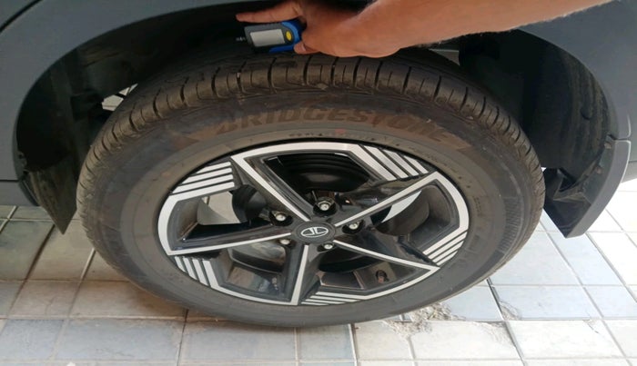 2025 Tata NEXON CREATIVE PLUS S 1.5 REVOTORQ 6 MT DT, Diesel, Manual, 7,209 km, tyre