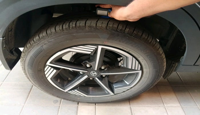 2025 Tata NEXON CREATIVE PLUS S 1.5 REVOTORQ 6 MT DT, Diesel, Manual, 7,209 km, tyre