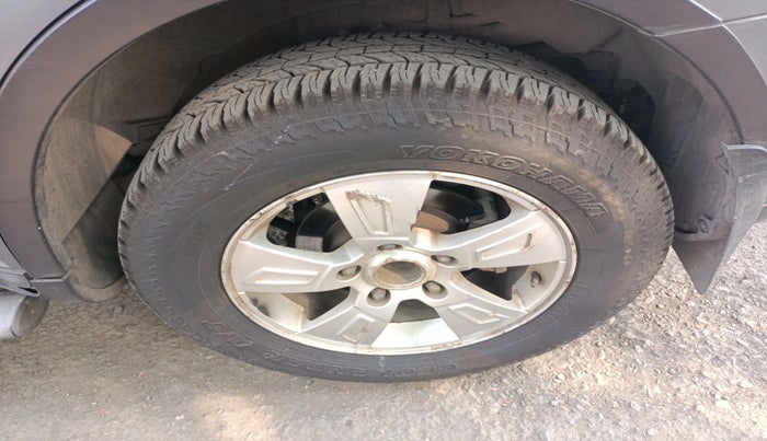 2014 Mahindra XUV500 W8, Diesel, Manual, 72,659 km, tyre