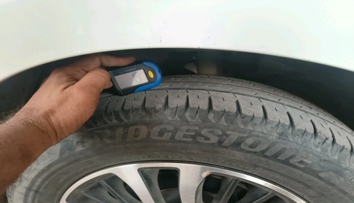 2023 Maruti Ertiga ZXI AT SHVS, Petrol, Automatic, 30,152 km, tyre