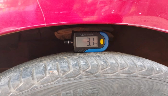 2015 Hyundai Eon ERA +, Petrol, Manual, 50,192 km, tyre