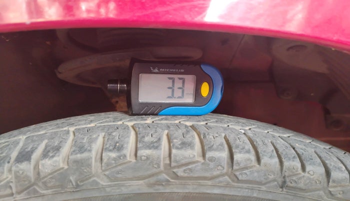 2015 Hyundai Eon ERA +, Petrol, Manual, 50,192 km, tyre