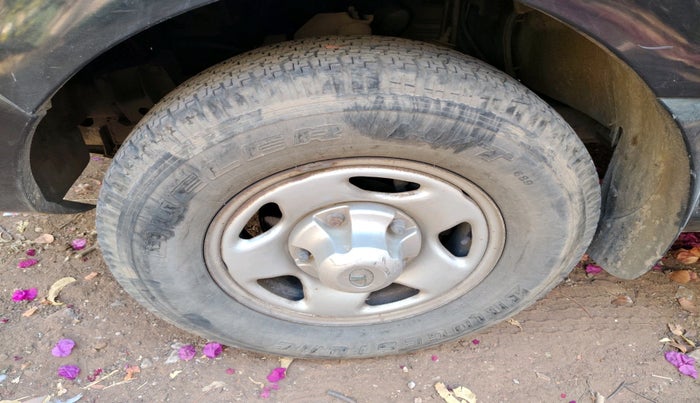 2009 Tata Safari 4X2 EX DICOR, Diesel, Manual, 1,53,249 km, tyre