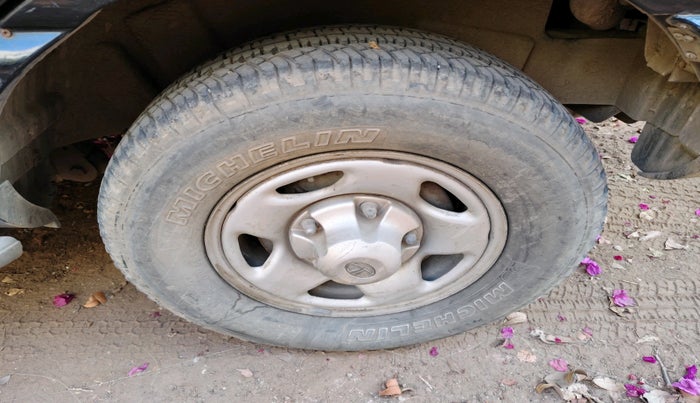 2009 Tata Safari 4X2 EX DICOR, Diesel, Manual, 1,53,249 km, tyre