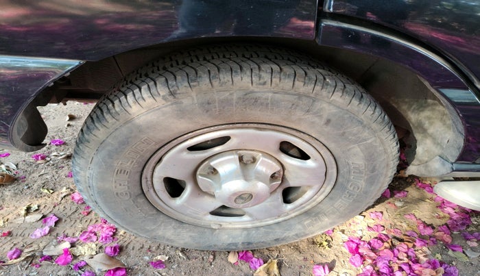 2009 Tata Safari 4X2 EX DICOR, Diesel, Manual, 1,53,249 km, tyre