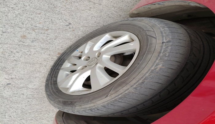 2014 Maruti Swift ZDI, Diesel, Manual, 1,47,361 km, tyre