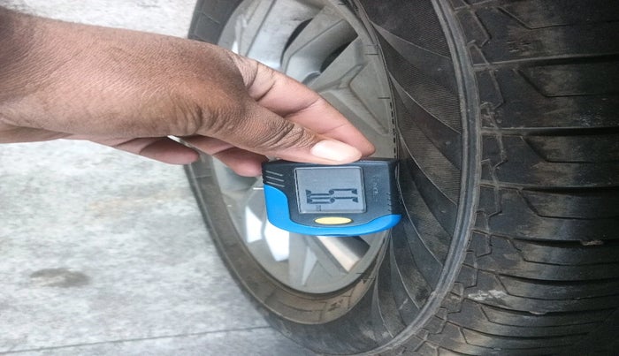 2023 Hyundai Creta SX 1.5 PETROL, Petrol, Manual, 19,690 km, tyre