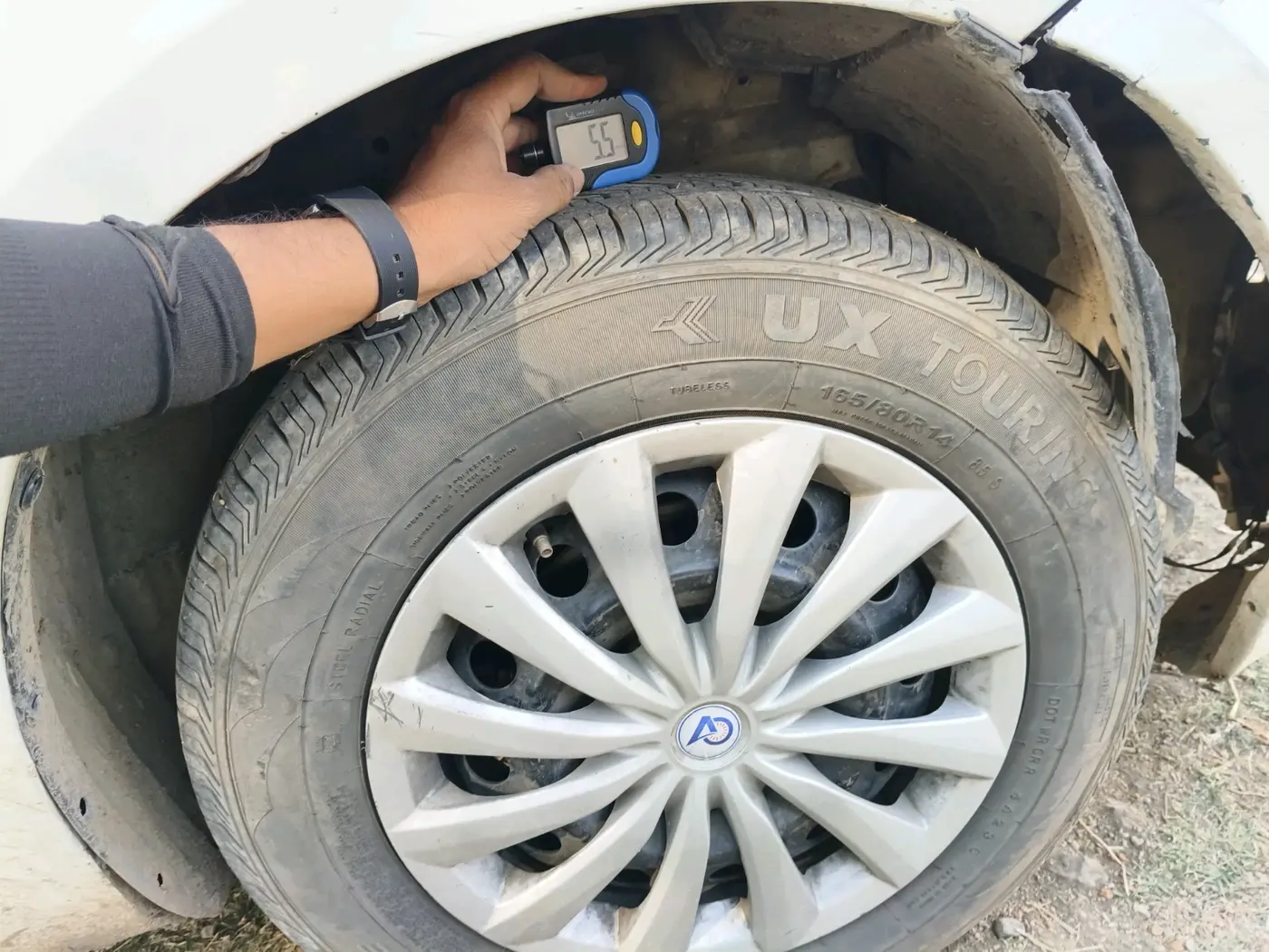 2012 Maruti Swift Dzire VDI, Diesel, Manual, 1,33,203 km, tyre