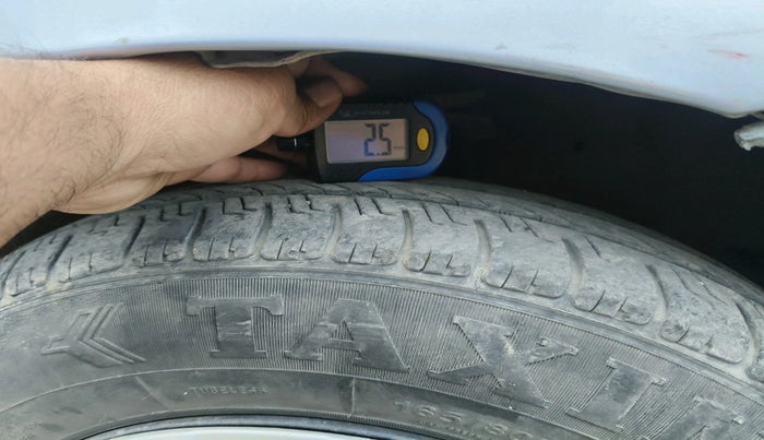 2011 Toyota Etios G, Petrol, Manual, 89,913 km, tyre
