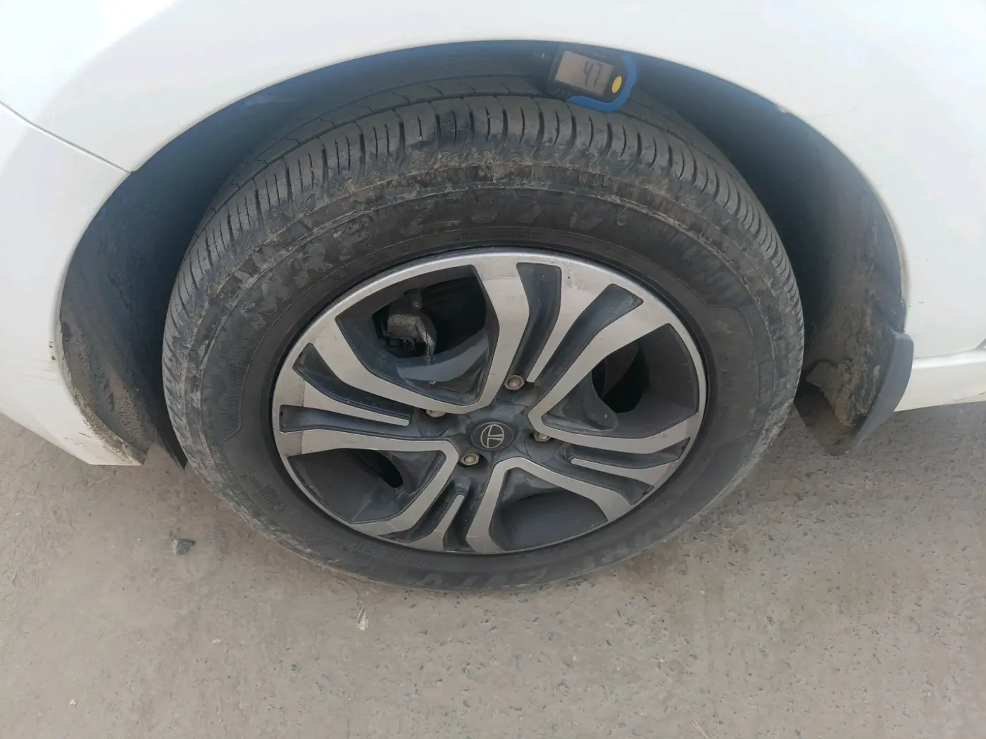 2024 Tata Tiago XT CNG, CNG, Manual, 17,648 km, tyre