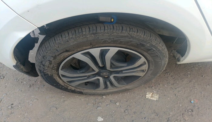 2024 Tata Tiago XT CNG, CNG, Manual, 17,648 km, tyre