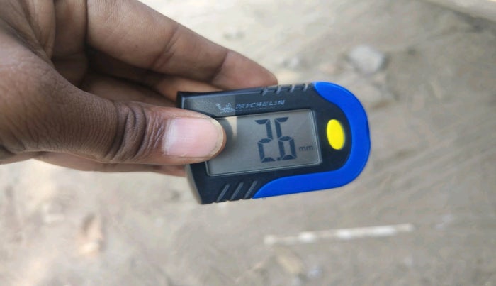 2014 Honda Mobilio 1.5L I-DTEC S, Diesel, Manual, 1,83,888 km, tyre