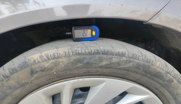 2014 Honda Mobilio 1.5L I-DTEC S, Diesel, Manual, 1,83,888 km, tyre