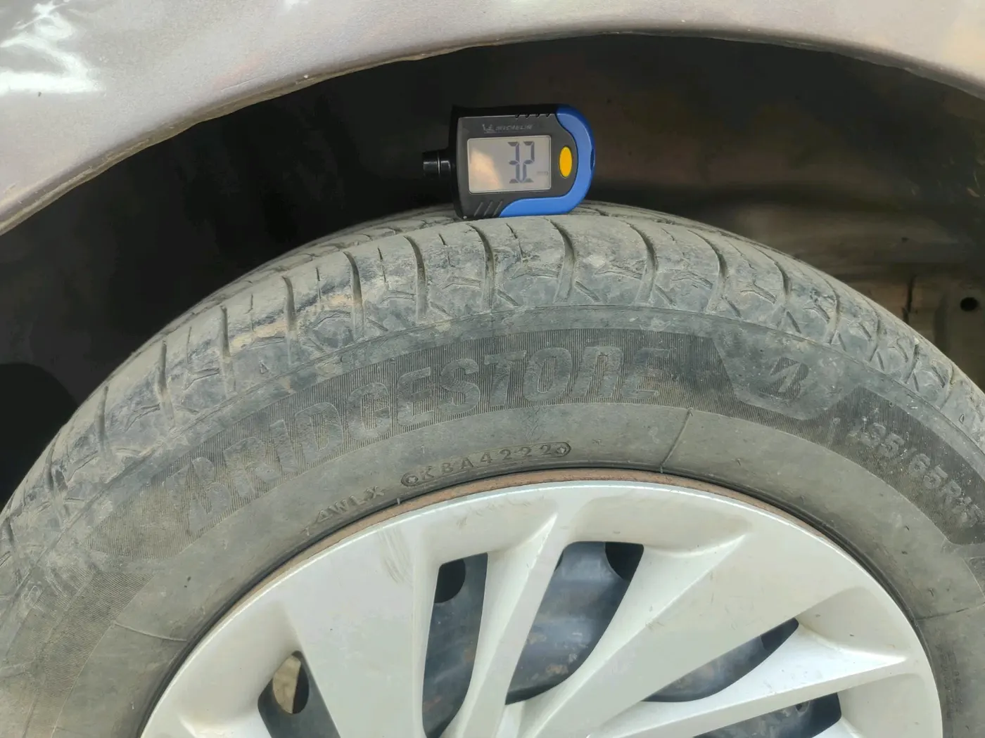 2014 Honda Mobilio 1.5L I-DTEC S, Diesel, Manual, 1,83,888 km, tyre