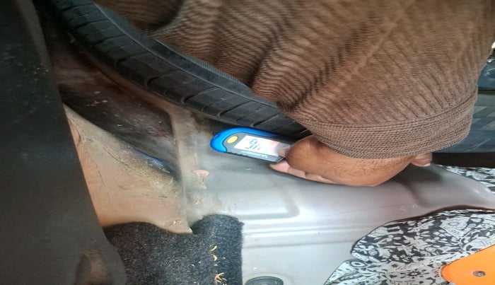 2016 Mahindra Kuv100 K8 5 STR, Petrol, Manual, 1,14,173 km, tyre