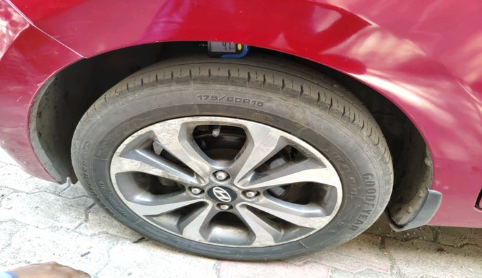 2015 Hyundai Xcent SX AT 1.2 (O), CNG, Automatic, 18,80,000 km, tyre