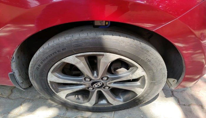 2015 Hyundai Xcent SX AT 1.2 (O), CNG, Automatic, 18,80,000 km, tyre