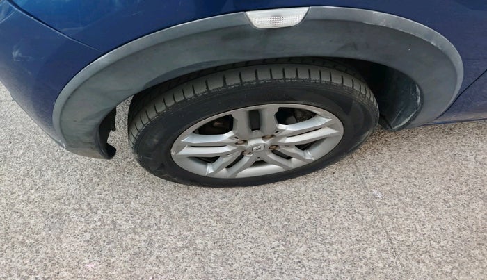 2020 Renault TRIBER RXZ, Petrol, Manual, 54,887 km, tyre