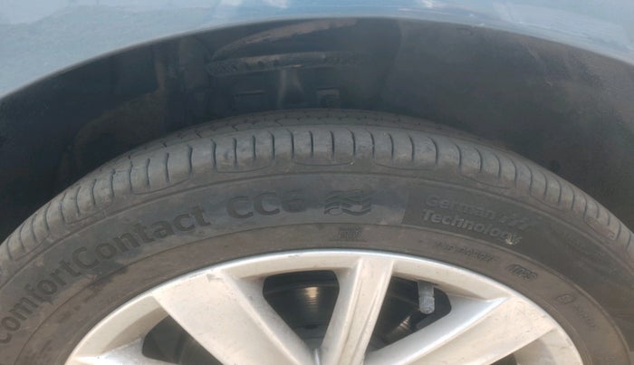 2016 Volkswagen Vento HIGHLINE 1.6 MPI, Petrol, Manual, 32,231 km, tyre