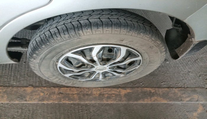 2017 Maruti Alto 800 VXI, Petrol, Manual, 25,999 km, tyre