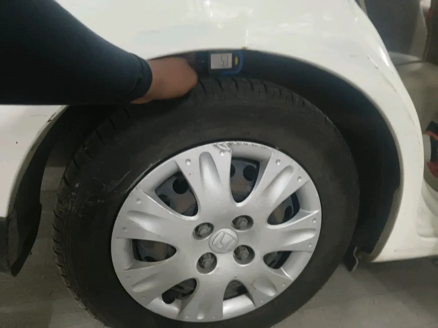 2015 Honda Amaze 1.2L I-VTEC S, Petrol, Manual, 60,381 km, tyre