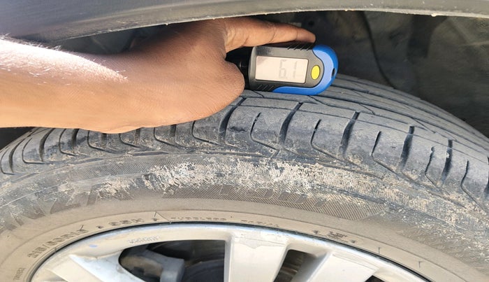 2017 Maruti Vitara Brezza ZDI, Diesel, Manual, 1,65,552 km, tyre