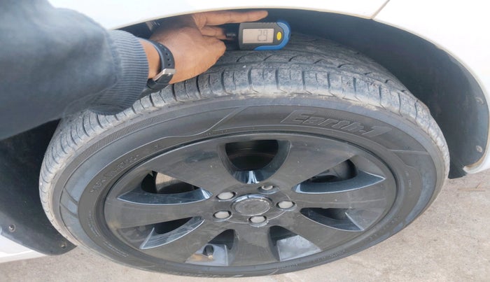 2011 Skoda Superb ELEGANCE 1.8 TSI AT, Petrol, Automatic, 58,312 km, tyre