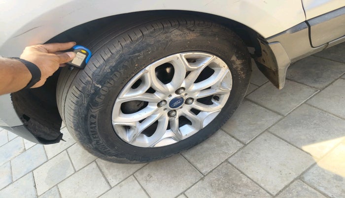 2016 Ford Ecosport TITANIUM 1.5L DIESEL, Diesel, Manual, 1,35,648 km, tyre