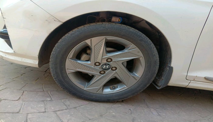 2021 Hyundai Verna SX 1.5 VTVT, Petrol, Manual, 23,250 km, tyre