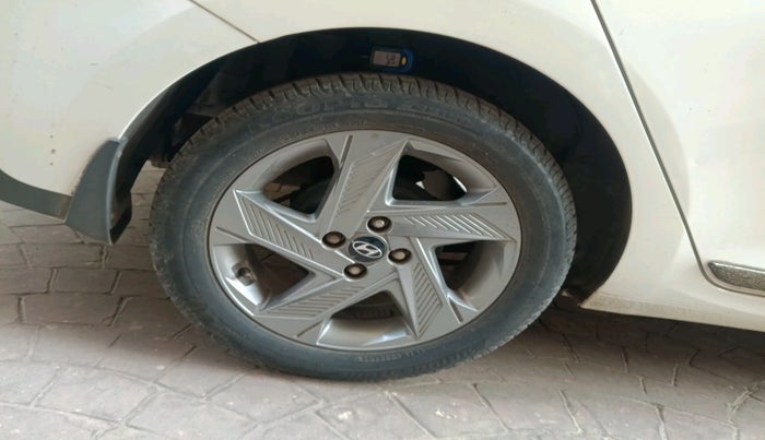 2021 Hyundai Verna SX 1.5 VTVT, Petrol, Manual, 23,250 km, tyre