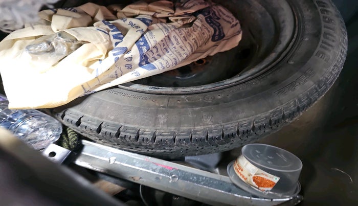 2015 Hyundai Eon MAGNA +, Petrol, Manual, 58,254 km, tyre