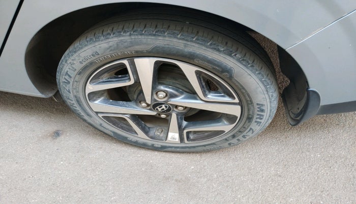 2021 Hyundai AURA SX PLUS 1.2 AMT, Petrol, Automatic, 55,053 km, tyre