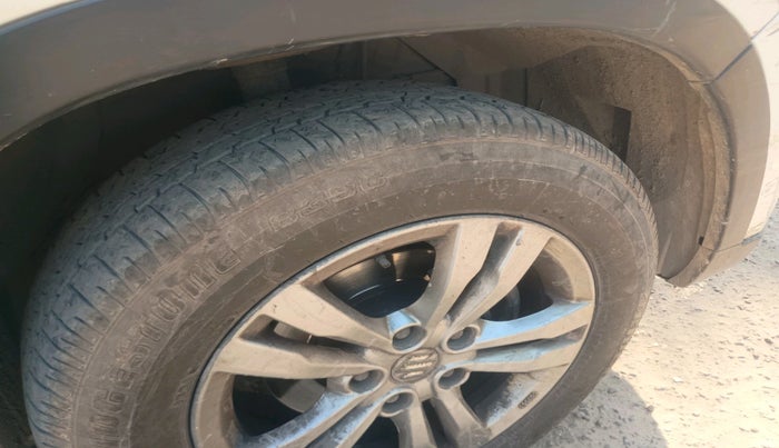 2017 Maruti Vitara Brezza ZDI, Diesel, Manual, 83,518 km, tyre